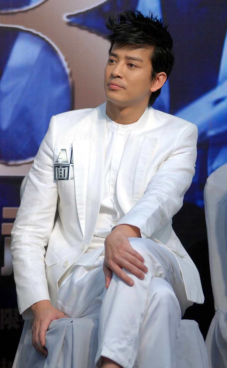 2010年4月27日,杭州,电影《a面b面》举行演员见面会.***_***+++_+++a