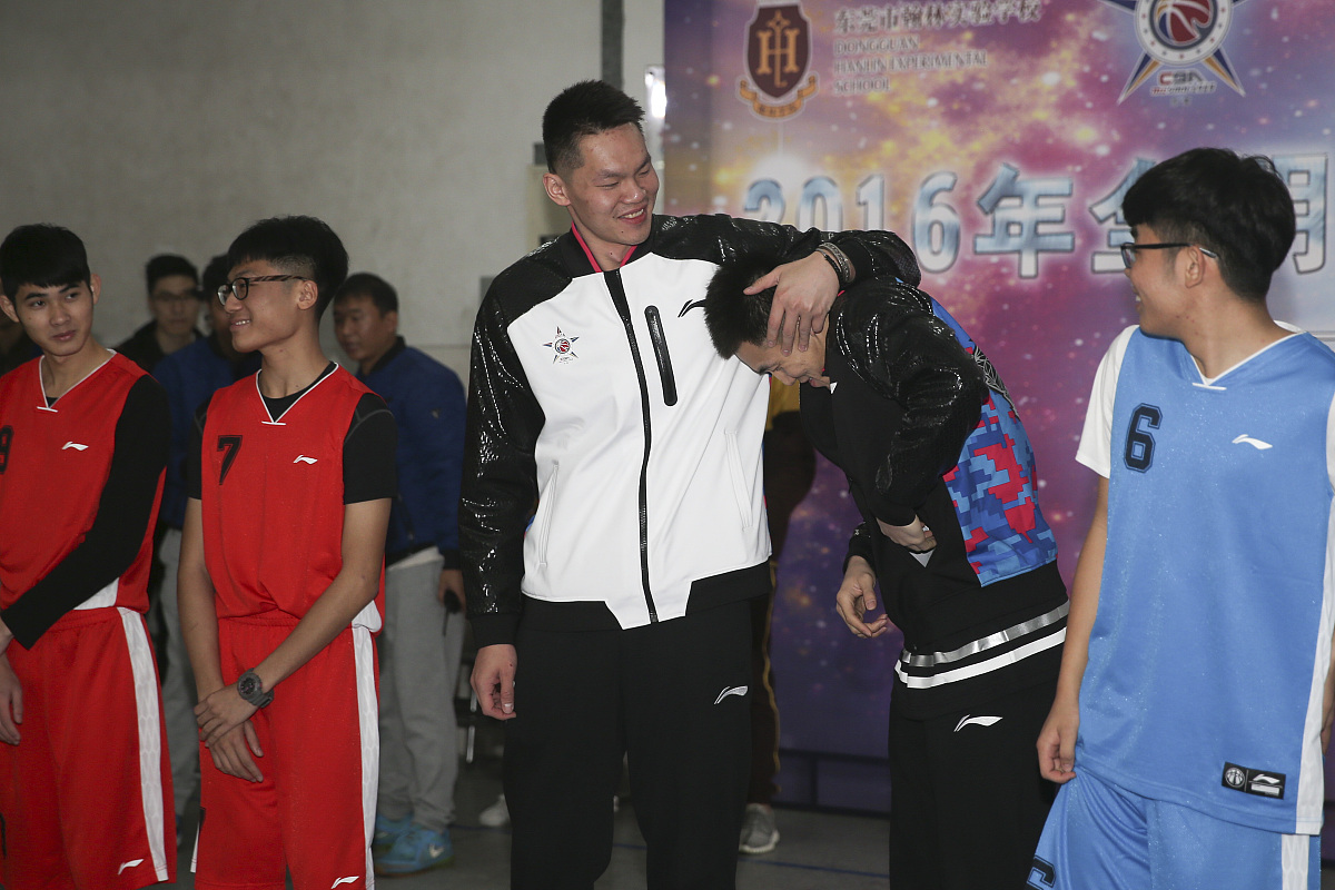 王哲林大婚，这些篮球名宿缺席引热议！