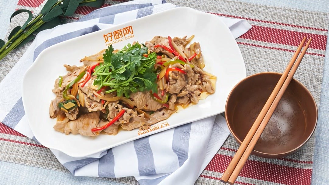 炒菜锅里的烤羊肉 补虚御寒 补品中的味觉盛宴!
