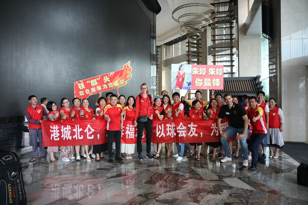 以大学生如何将劳模精神运用于实践活动中为题写一篇论文1500字