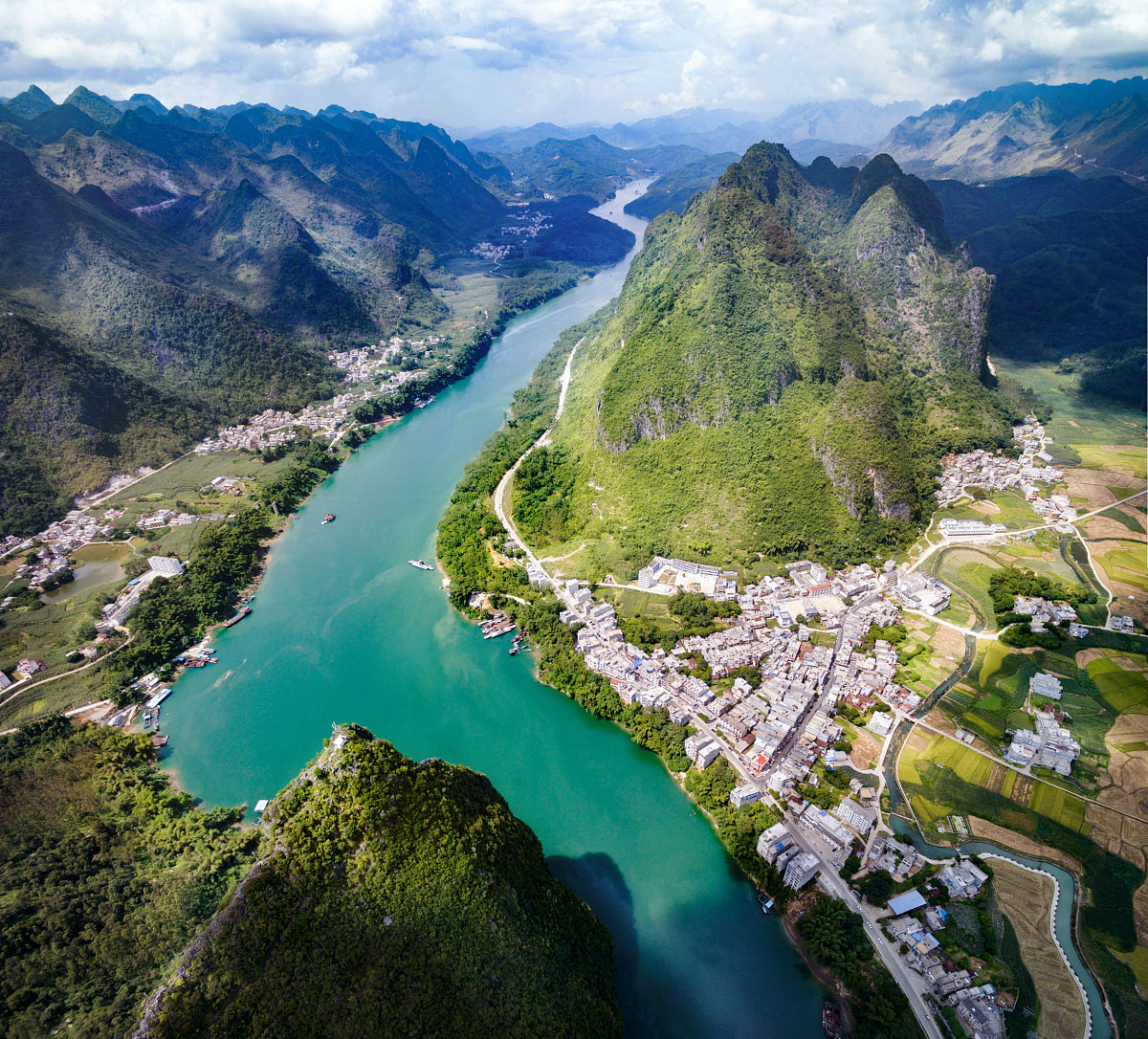 修改其次K县拥有丰富的自然资源和文化资源这些资源可以用于发展旅游业和文化产业。此外