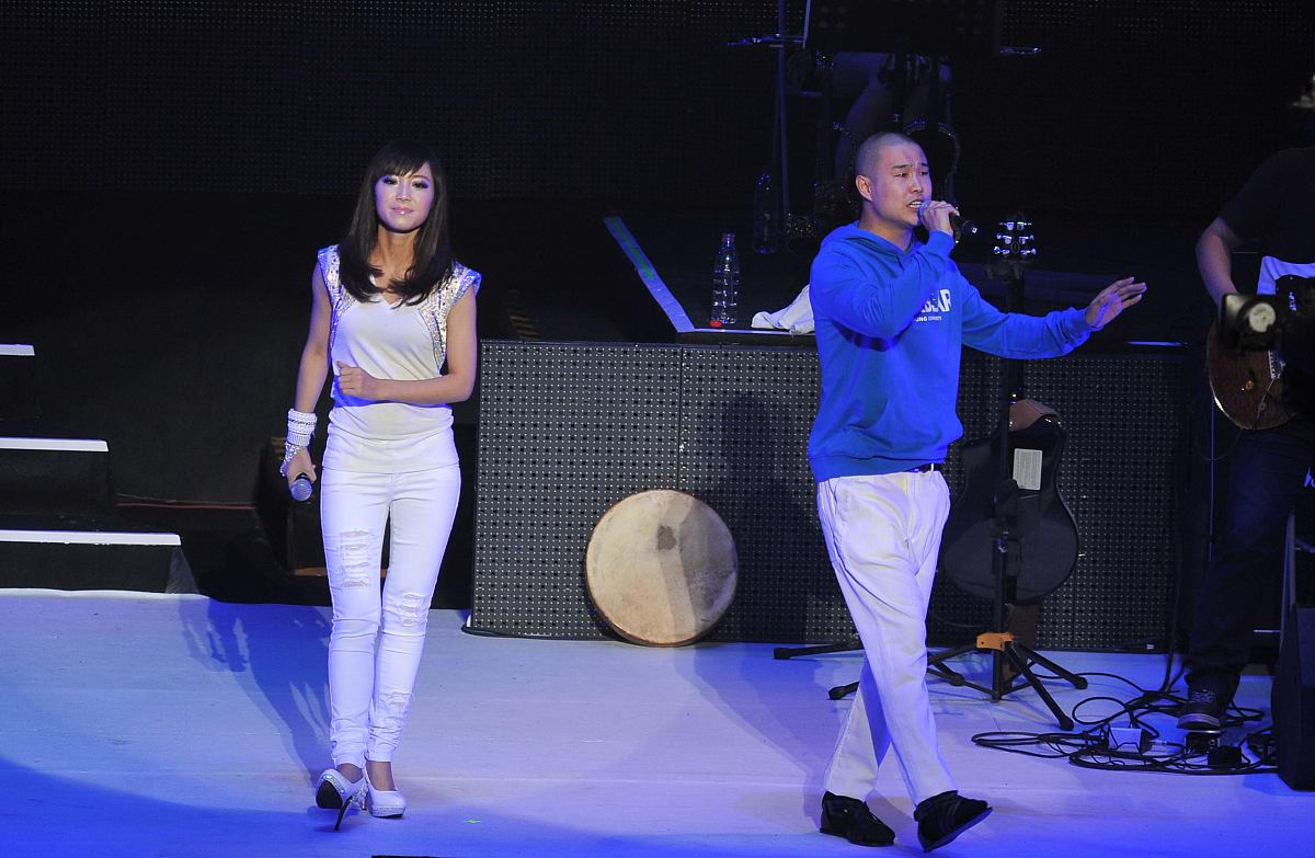 2011年5月21日,北京,2011刀郎"谢谢你"巡回演唱会的首站演出在北京万