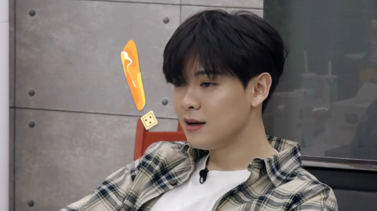 尤长靖刚吃饱晚饭,汪苏泷就逼他吃夜宵,表情太可爱了!