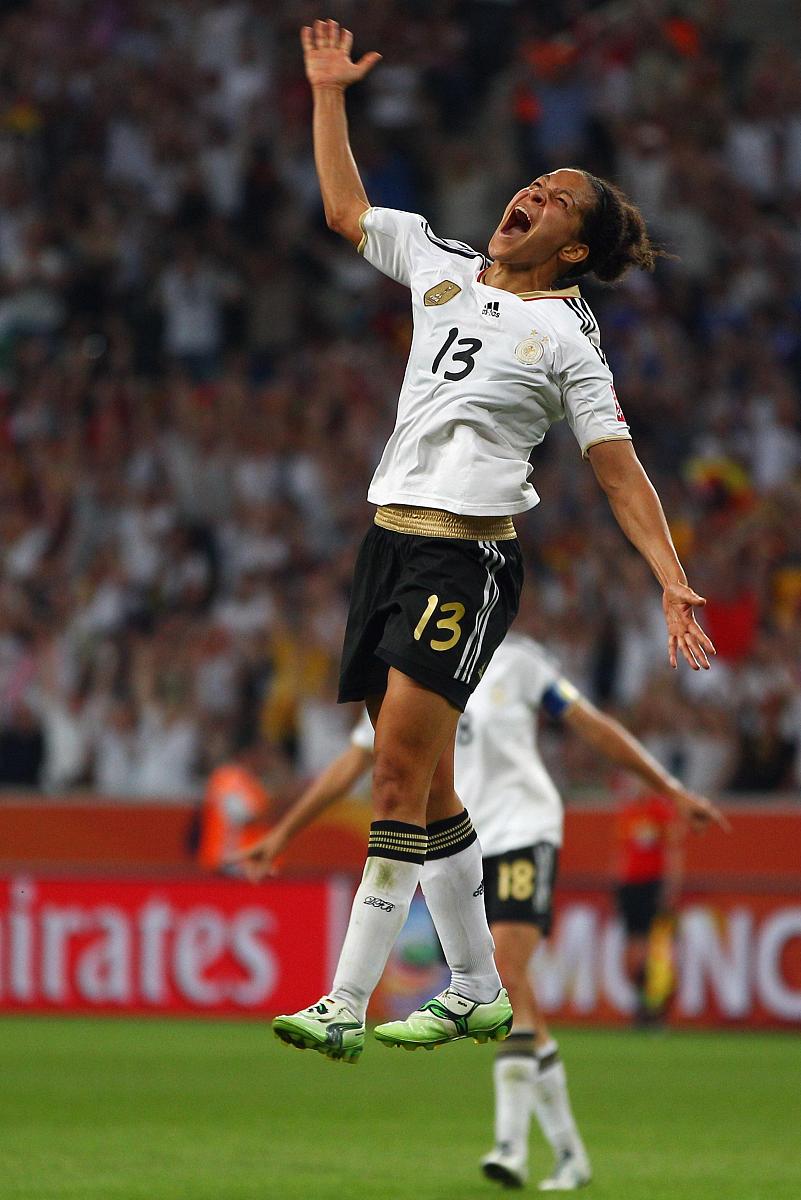2011年7月5日,门兴格拉德巴赫,2011女足世界杯a组,德国4-2法国.***_**