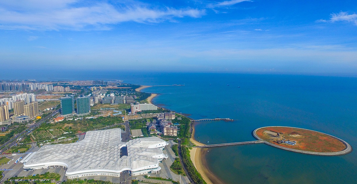 ***_***2017年6月28日,百米高空航拍海南国际会议展览中心,这座外形似