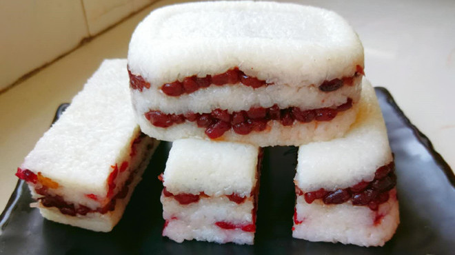 夏天必做糯米糕,冰凉软糯却比包粽子简单,老公和孩子都说好吃!