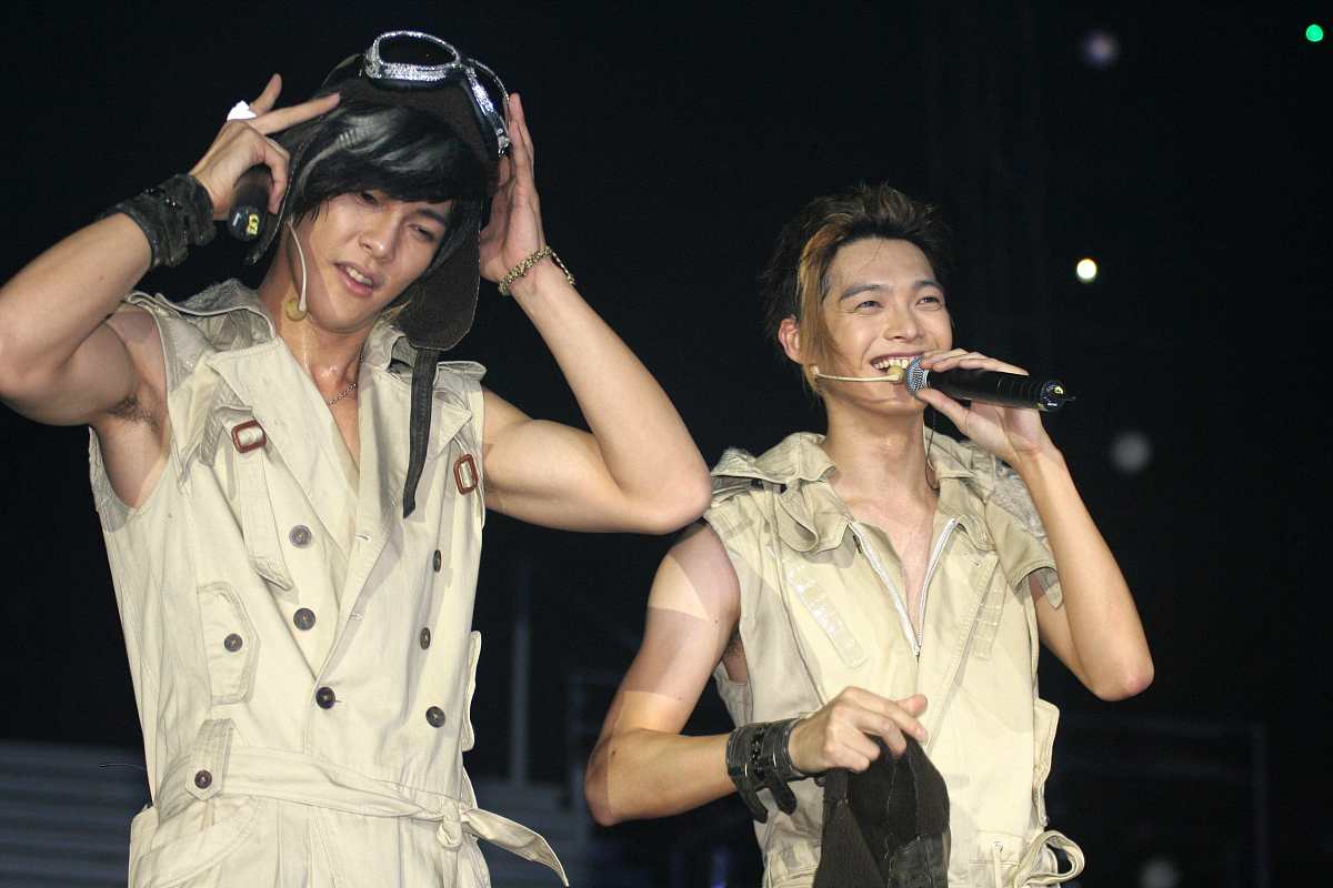 2009年4月11日,上海,飞轮海"想入飞飞世界巡回演唱会"在上海大舞台正