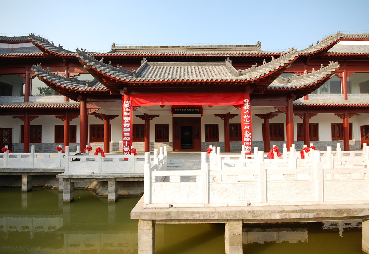 2020年重庆卫校中医学招生：培养优秀中医人才，传承中医文化