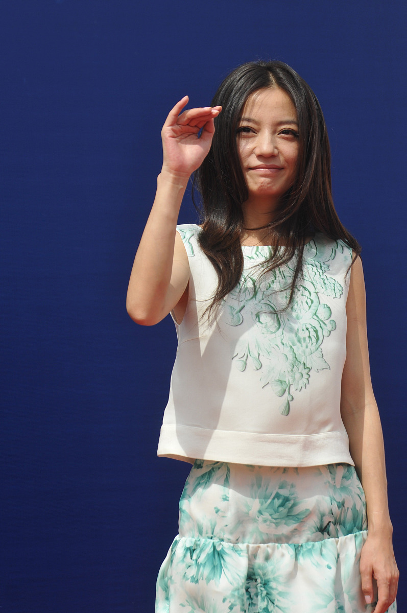 (宁波和杭州平面媒体请勿下载,谢谢合作)  2011年9月23日,宁波,赵薇出