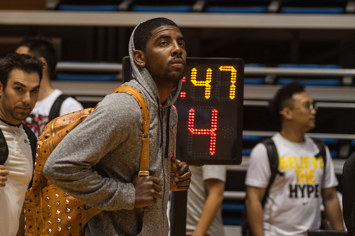 凯里·欧文拥有双重国籍吗？ - 探索真相