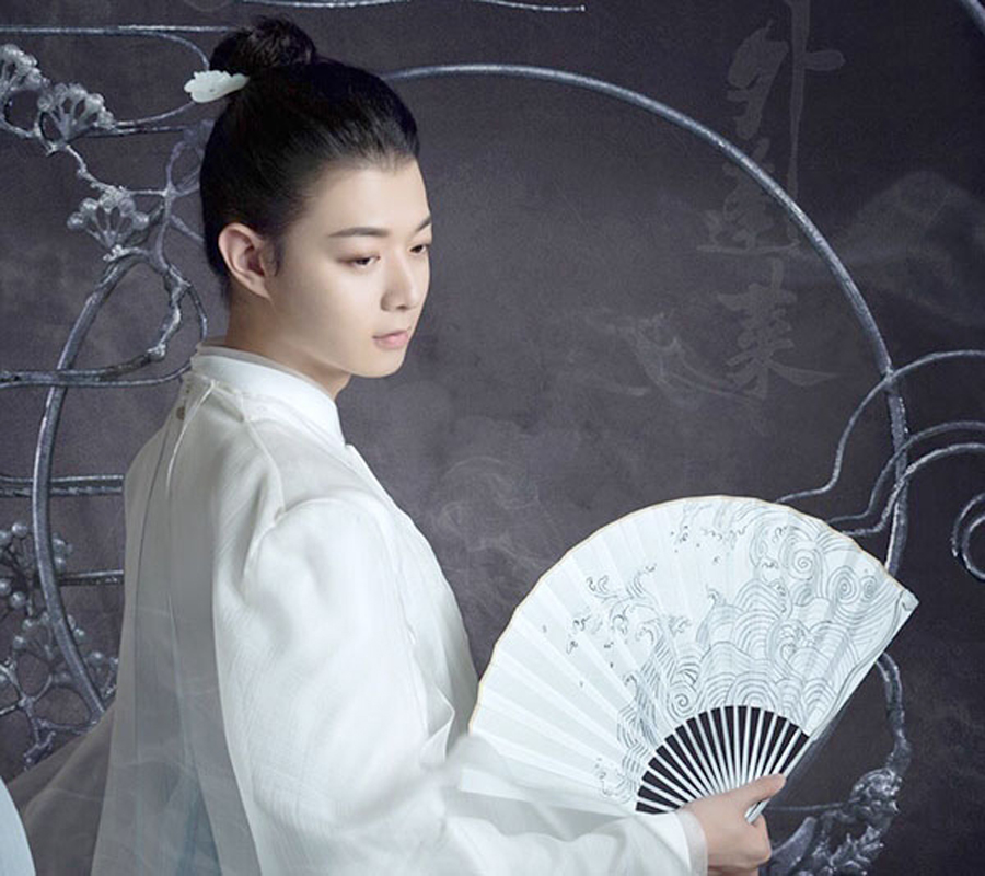 霍尊