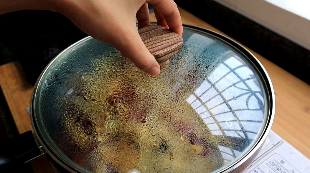 吃了半辈子的鸡,第一次见这个做法,掀开锅盖那一刻,看饿了