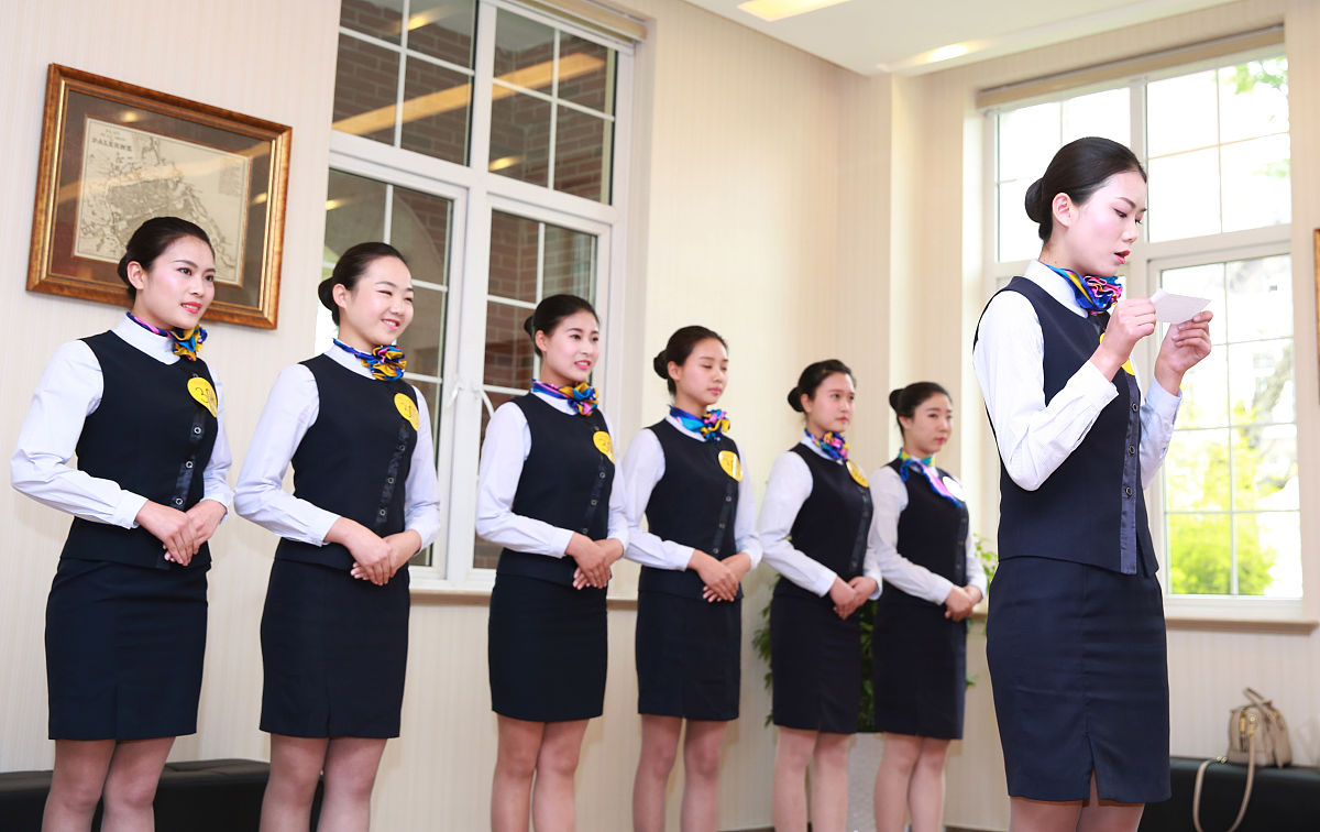 四川高铁乘务专业学校排名_哪个好_就业前景