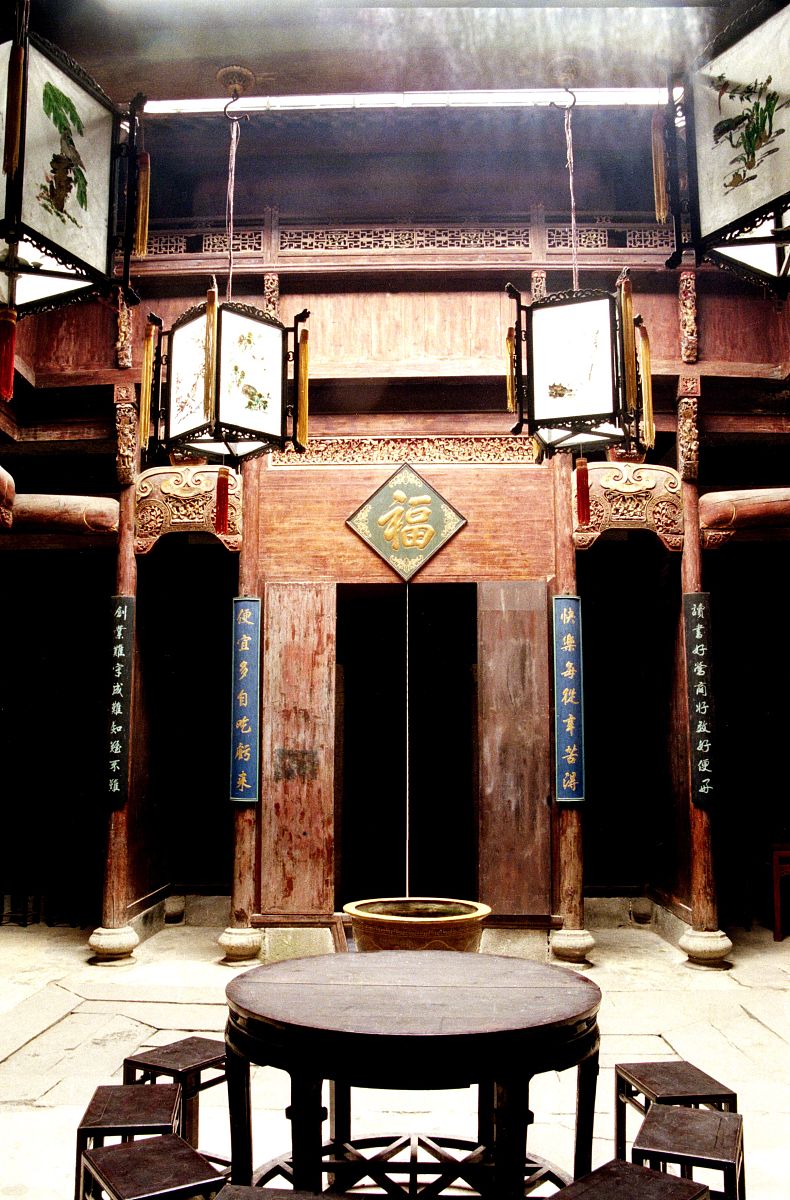 首次突破？试试这2字表述！