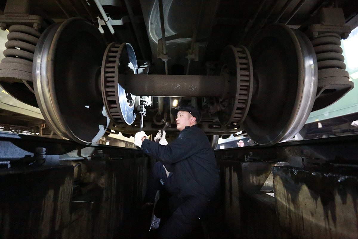 铁道车辆轴承及润滑技术详解 - 提高效率，延长寿命