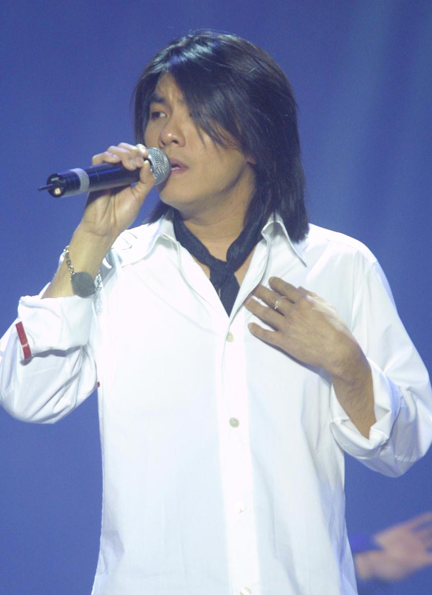 2003年2月22日,阿杜放歌天津.+++_+++阿杜,演唱会,游鸿明,贺岁演唱会,