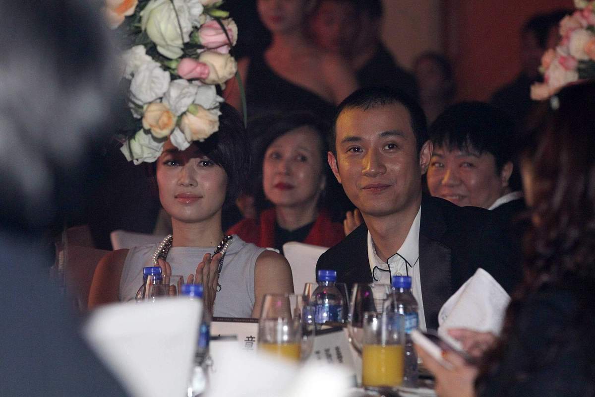 胡军康康认亲宴，刘嘉玲梁朝伟做干爹干妈