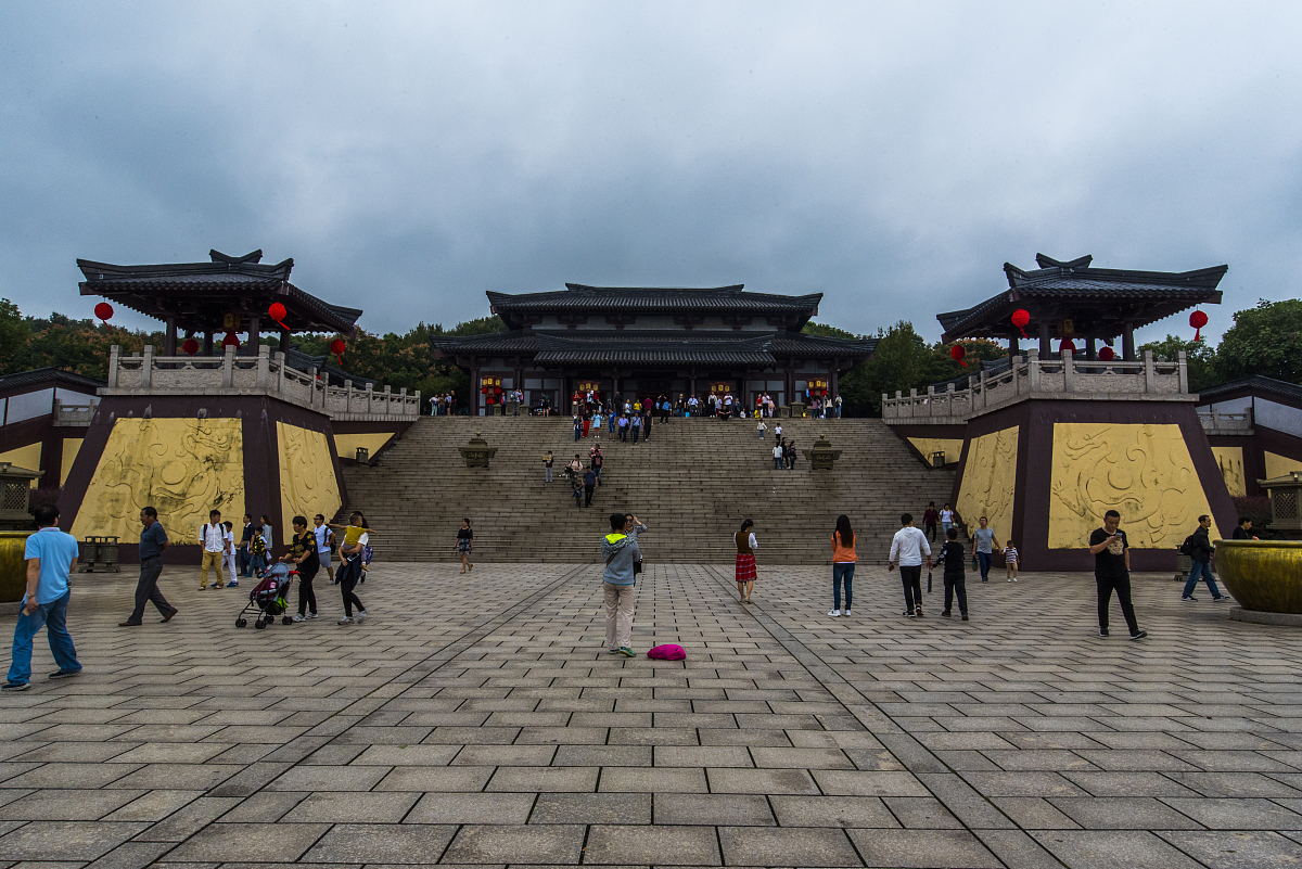 《水浒传》与《三国志演义》悬念手法比较分析