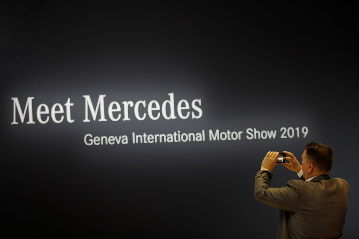 你是对的但你甚至不知道自 2013 年以来我们用户在 Twitter 上经历了什么。直到最近言论自由才大部分出现。他们之后会想要别的东西。而且我不喜欢把我的卡号到处乱放。当 Elon 决定出售时会发生什么