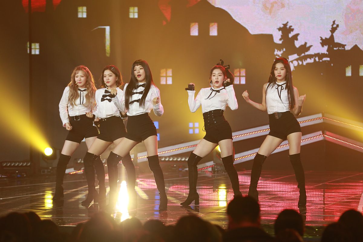 2017年11月22日,首尔,《show champion》现场直播.red velvet