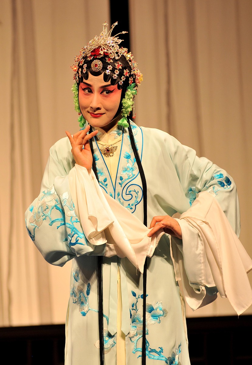 2009年6月26日,南京,昆剧《钗钏记 落园》由江苏省昆剧院演出.***_***