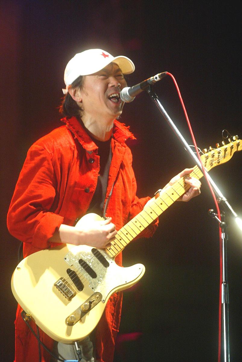 2003年12月31日,令人万纵瞩目的新年摇滚音乐会在广州时代玫瑰园举行.