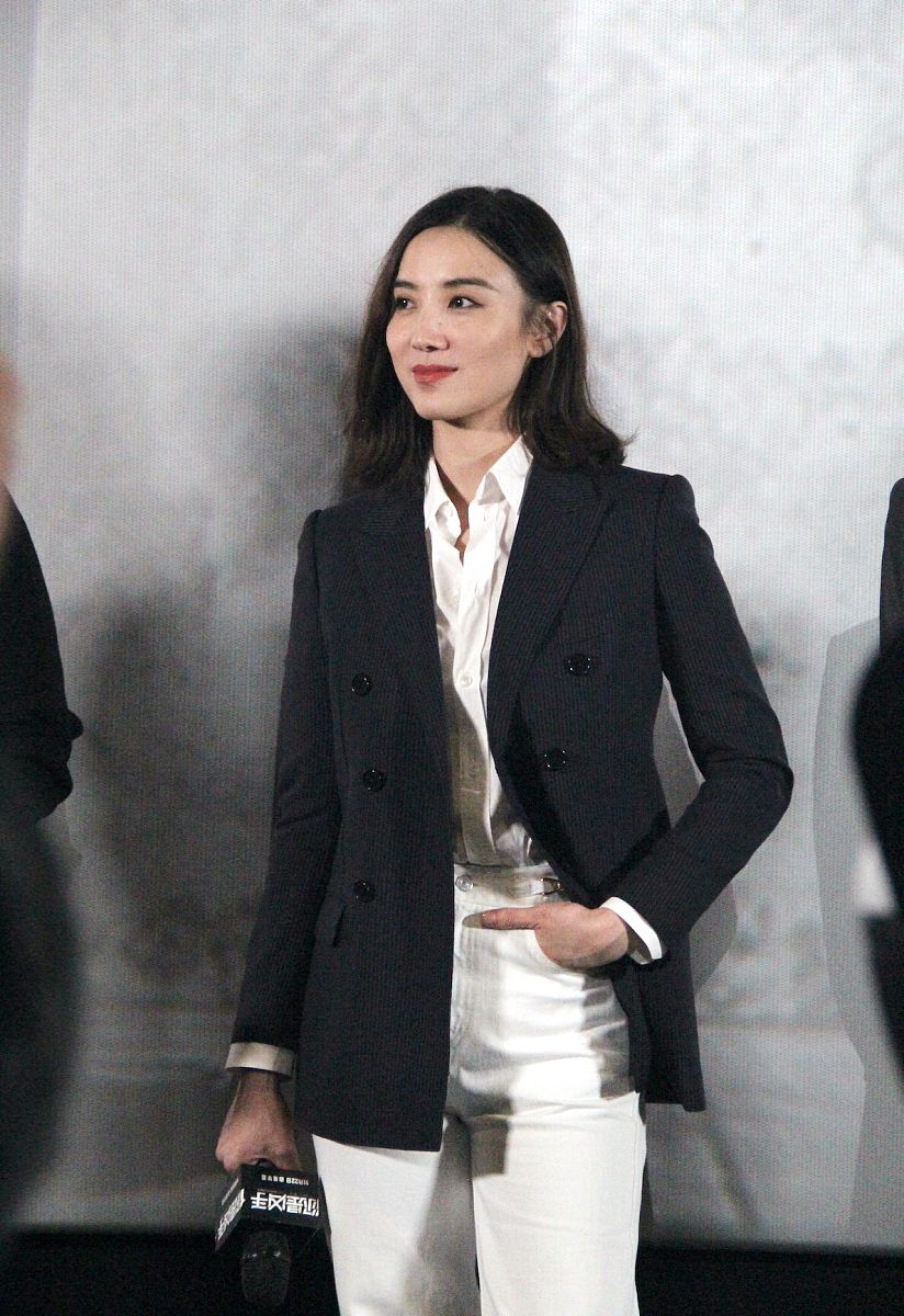 小个子女必备！黑色西装外套，高级质感，显瘦显气质
