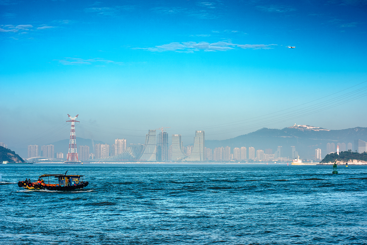 厦门拖欠工资求助电话是多少｜厦门拖欠工资投诉平台 要求：创建一篇1500至2000字的解决方案