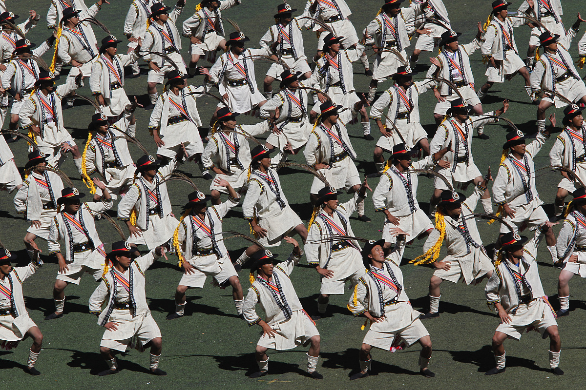 迪庆州民族中等专业学校怎么样是公办还是民办