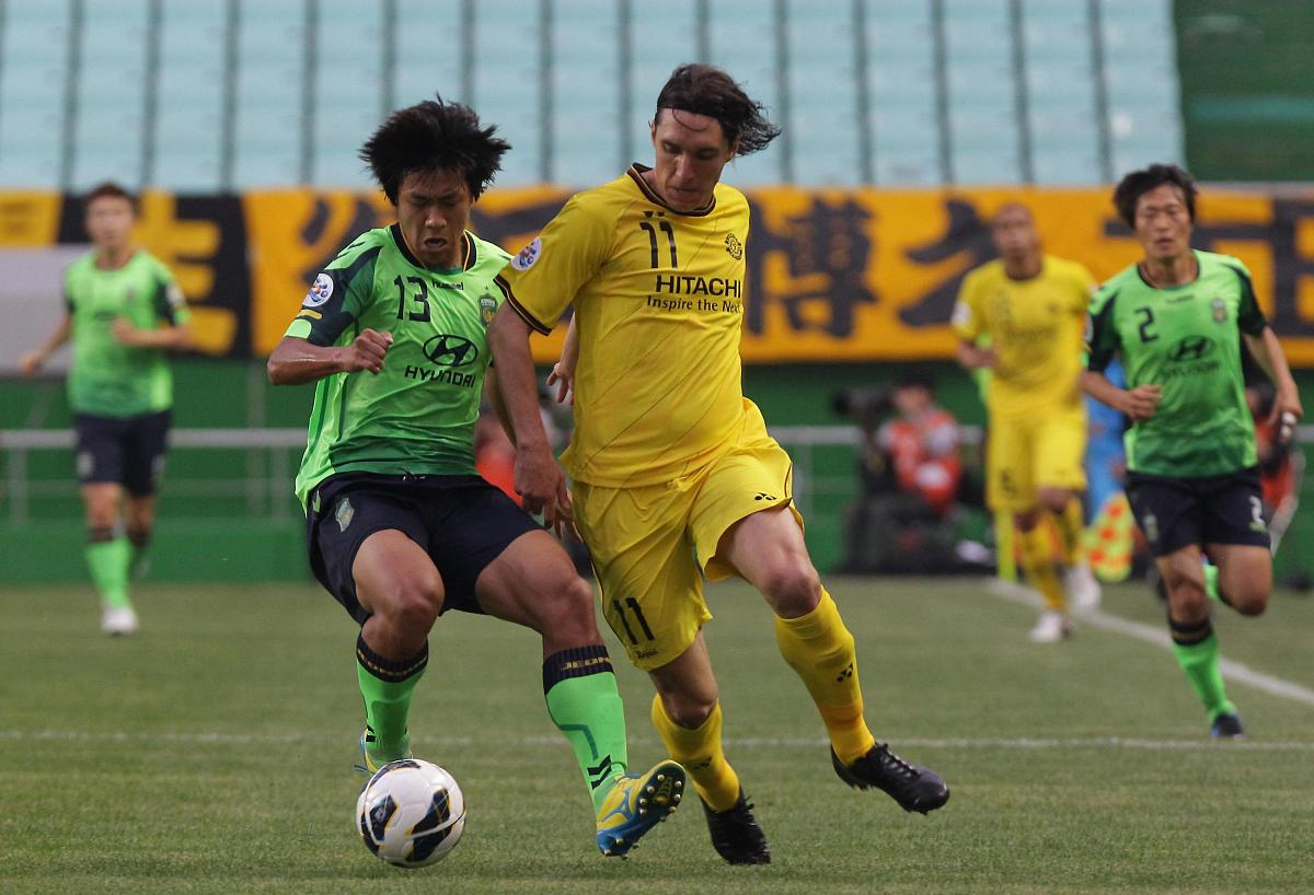 2013年5月15日,韩国全州,2013亚冠1/8决赛首回合,全北现代vs柏太阳神.