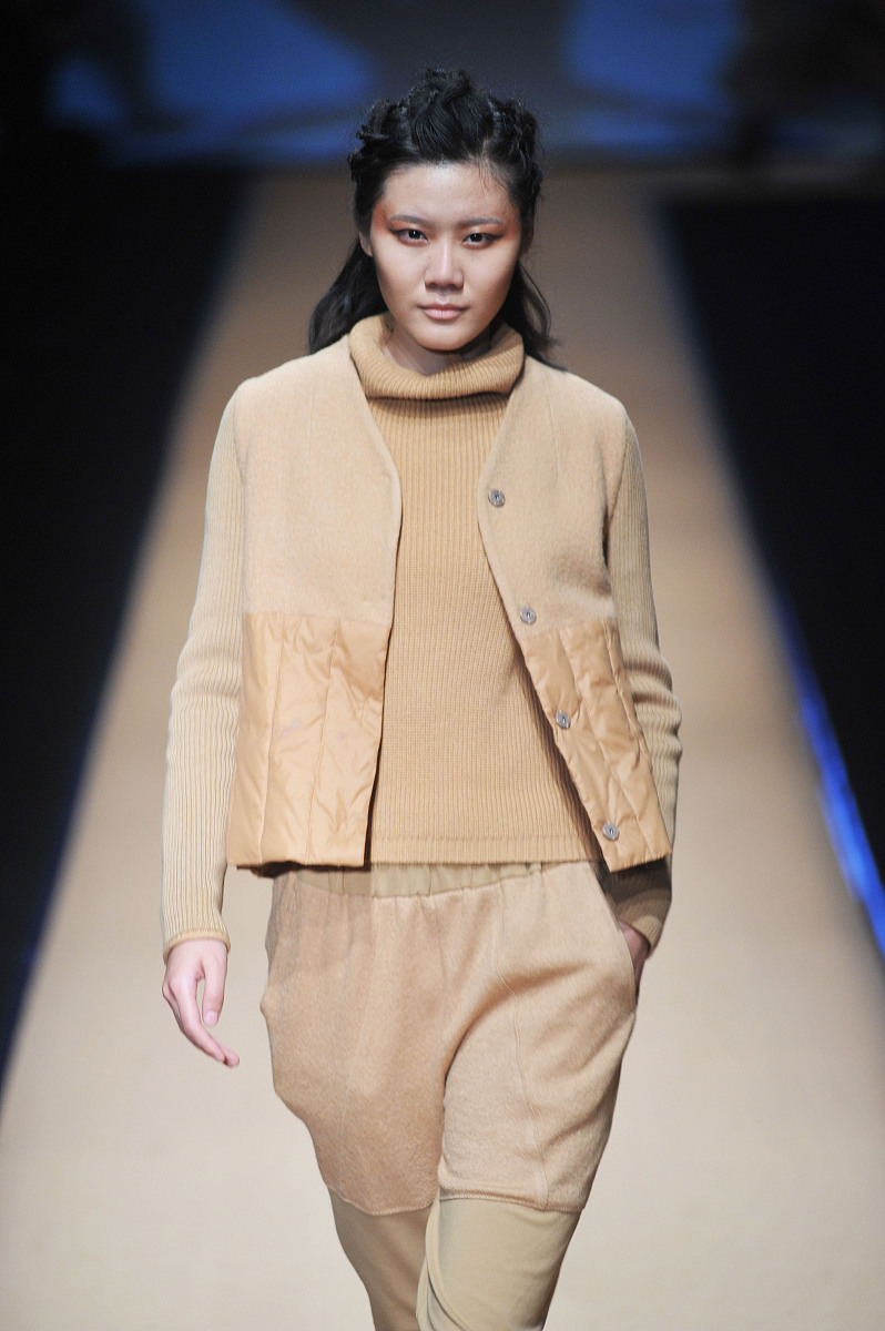 重庆工商学校服装设计与工艺专业怎么样？优势、劣势及发展建议