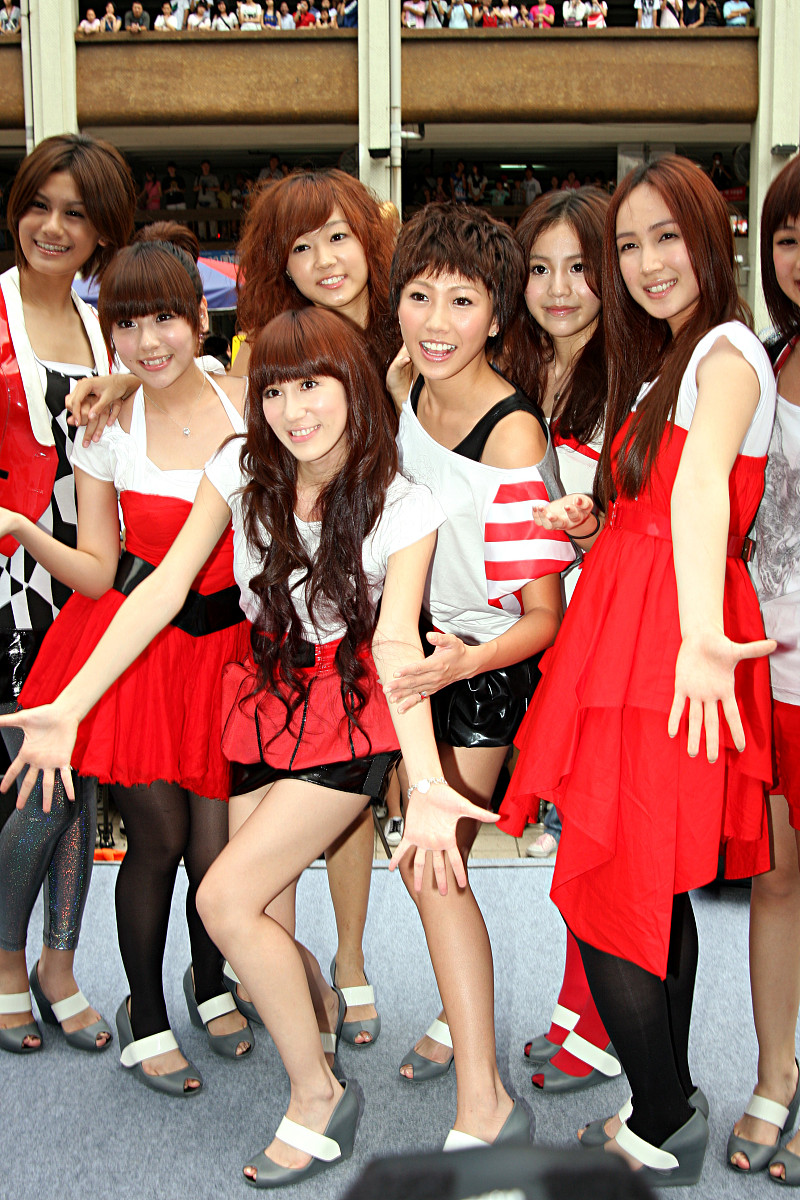 2008年8月24日,台北,黑girl举办预购签唱会.+++_+++黑girl,黑涩会美眉