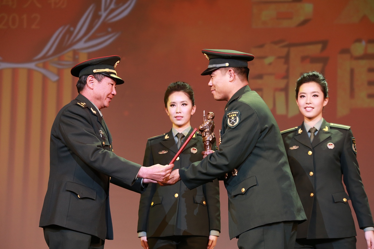 大学生调研英雄模范报告：认知、评价与影响