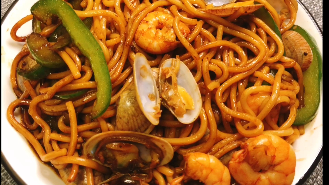 5分钟教你一道超简单的海鲜XO酱炒面,少吃外卖,健康营养又好吃