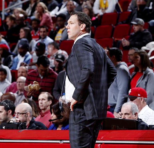 隆多化身隆指导:不装了,我是主教练,我摊牌了