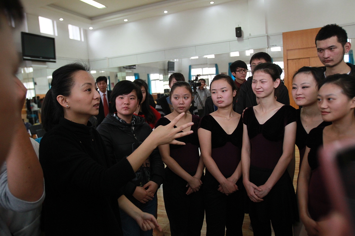 上饶幼儿师范高等专科学校五年制大专专业介绍：涵盖幼儿教育、旅游管理、艺术等领域