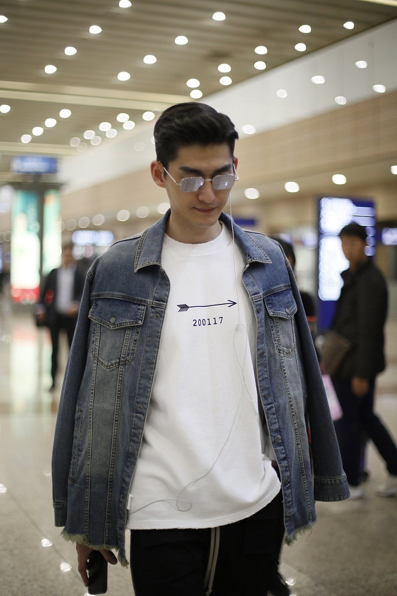 能以不想上早八给我编一首词吗？并谱曲