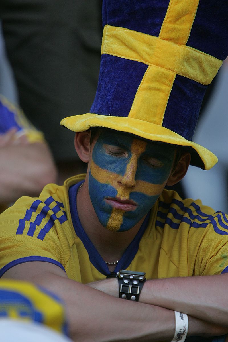 a dejected sweden supporter+++_+++世界杯b组,瑞典,特立尼达和多巴