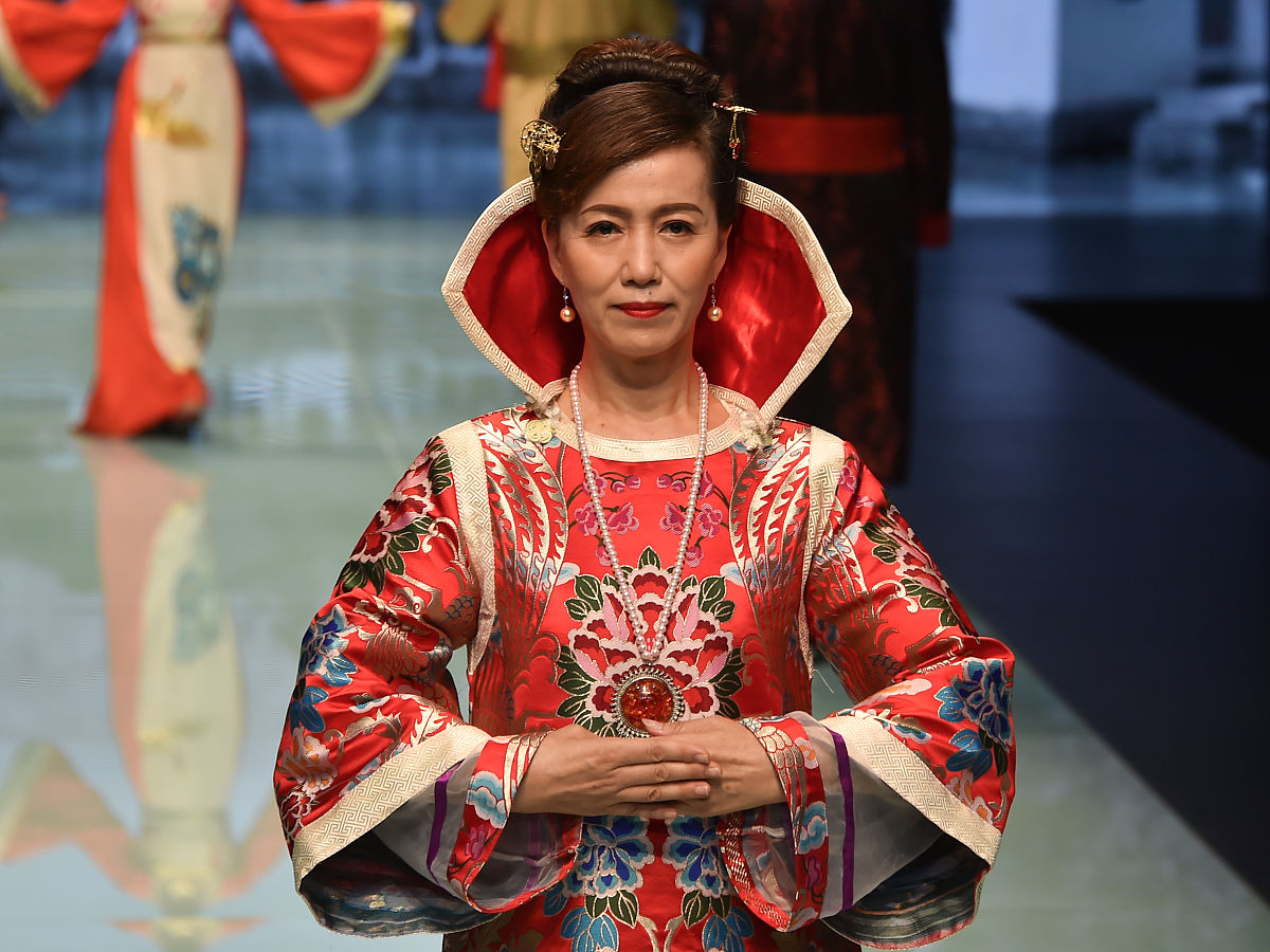 2023 服装设计师工资待遇及就业前景分析