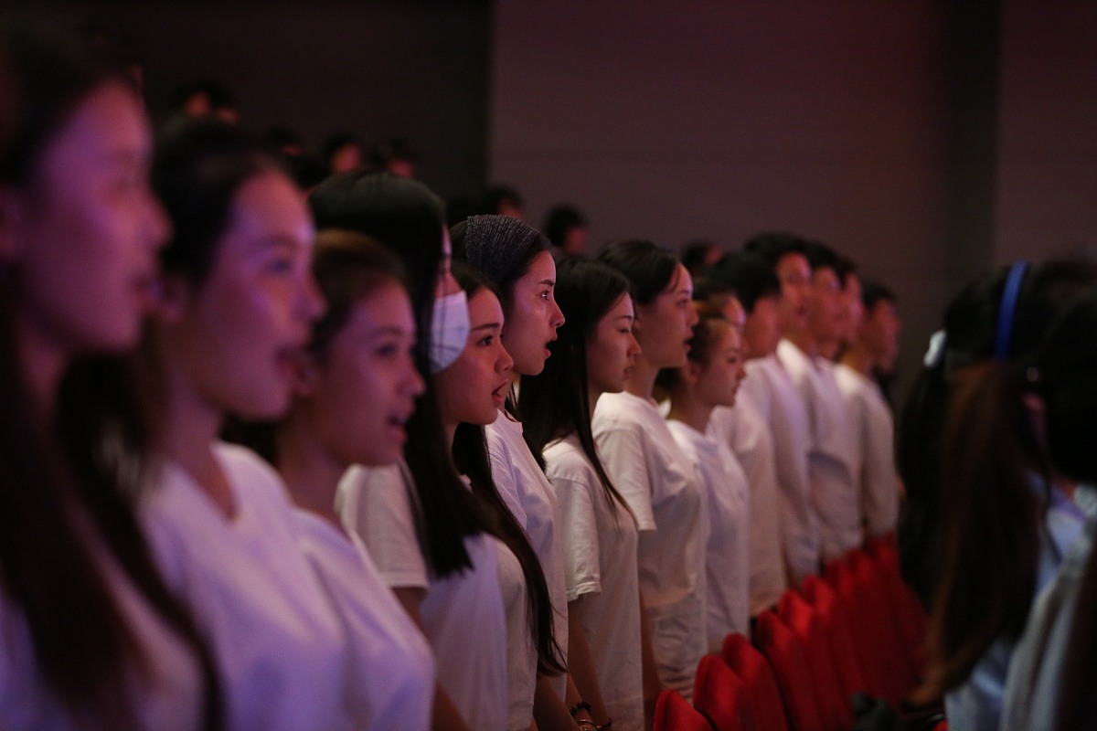 高考落榜学音乐表演去哪所全日制学校好？