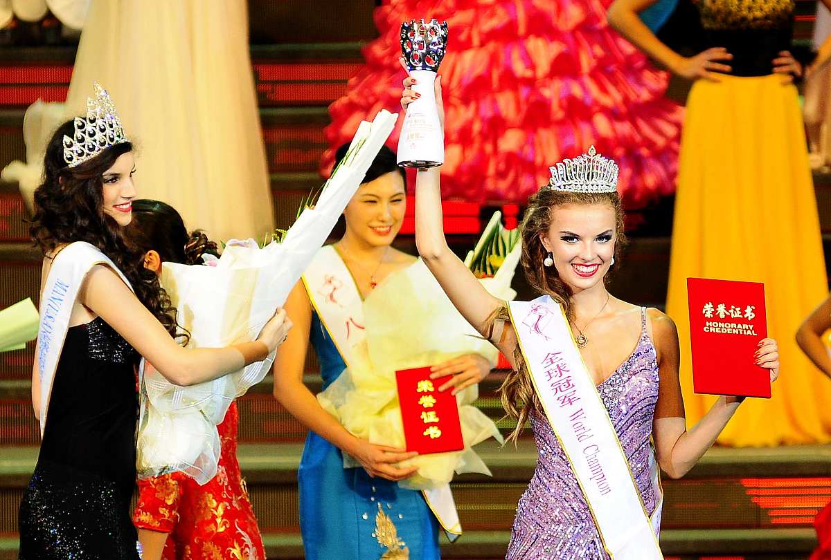 帮我朋友问一下去南京旅游需要注意哪些红灯区、KTV、的规避