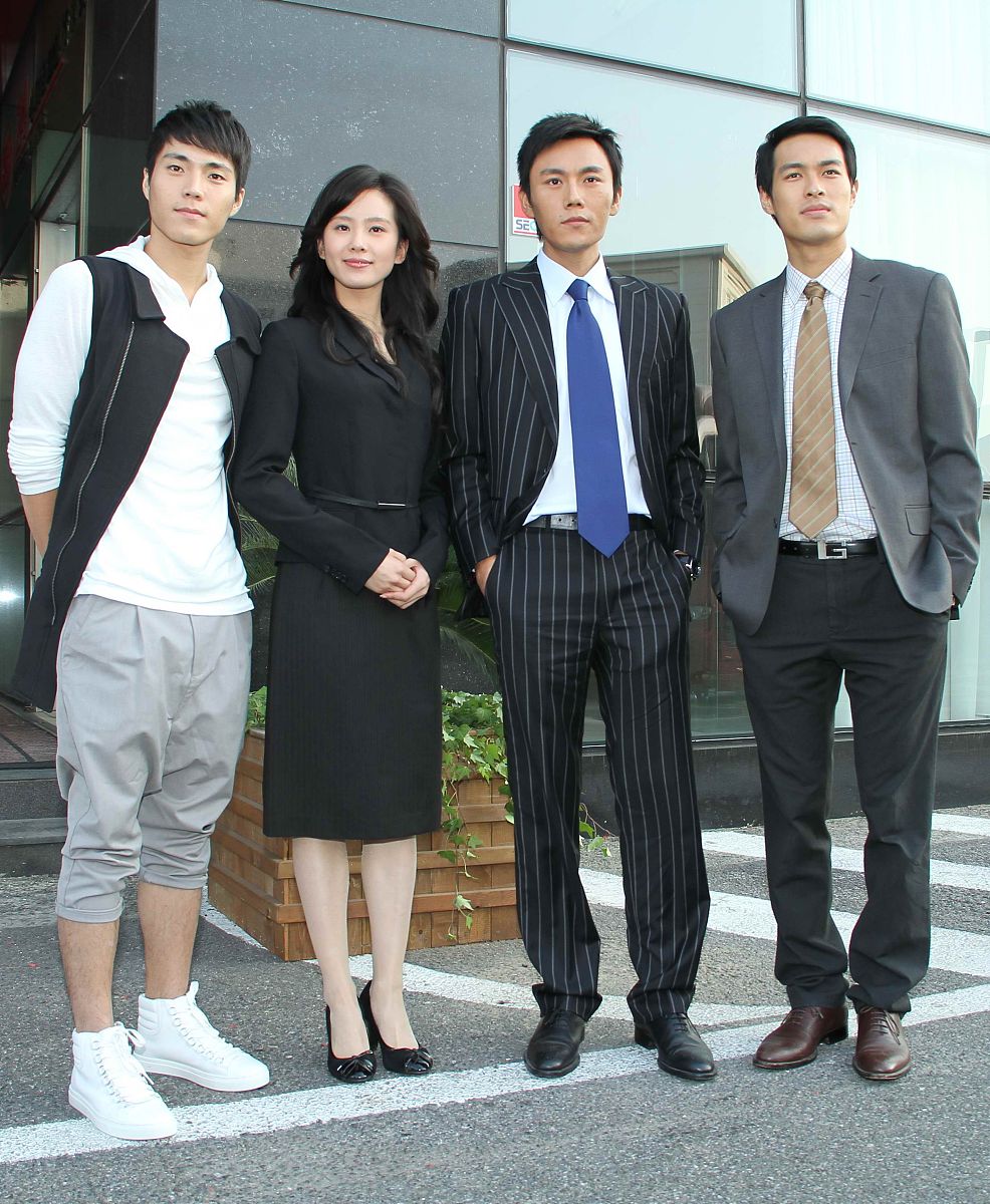 2010年11月13日,上海,电视剧《下一个奇迹》探班.秦昊,刘诗诗,杨佑宁,