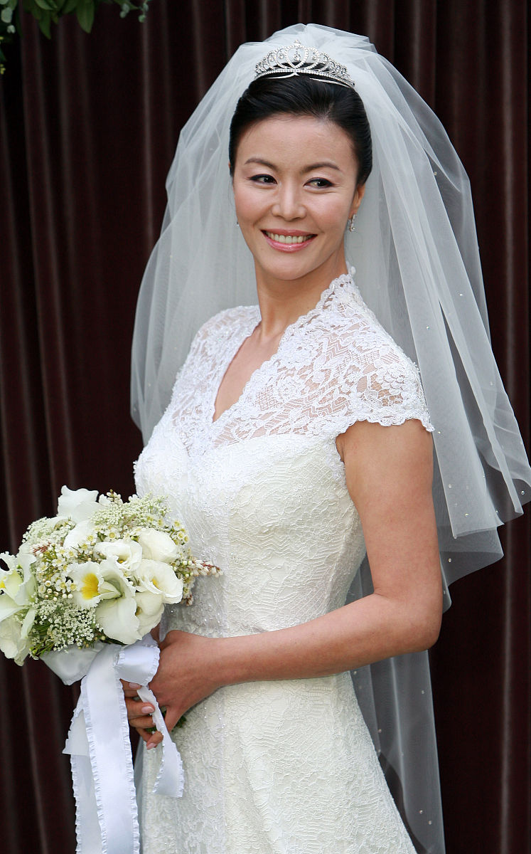 2008年9月10日,首尔,演员陈熙琼在首尔新罗酒店举行了婚礼.+++_+++陈