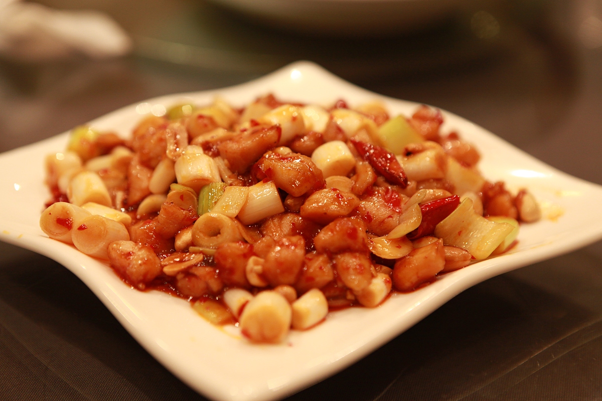 宫保鸡丁的做法：酥脆可口的家常菜