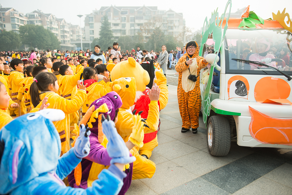 重庆幼师专业学校招男学生：优势与争议