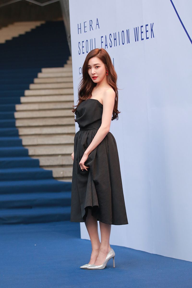 2017年03月29日,首尔,2017秋冬首尔时装周,明星观秀.tiffany