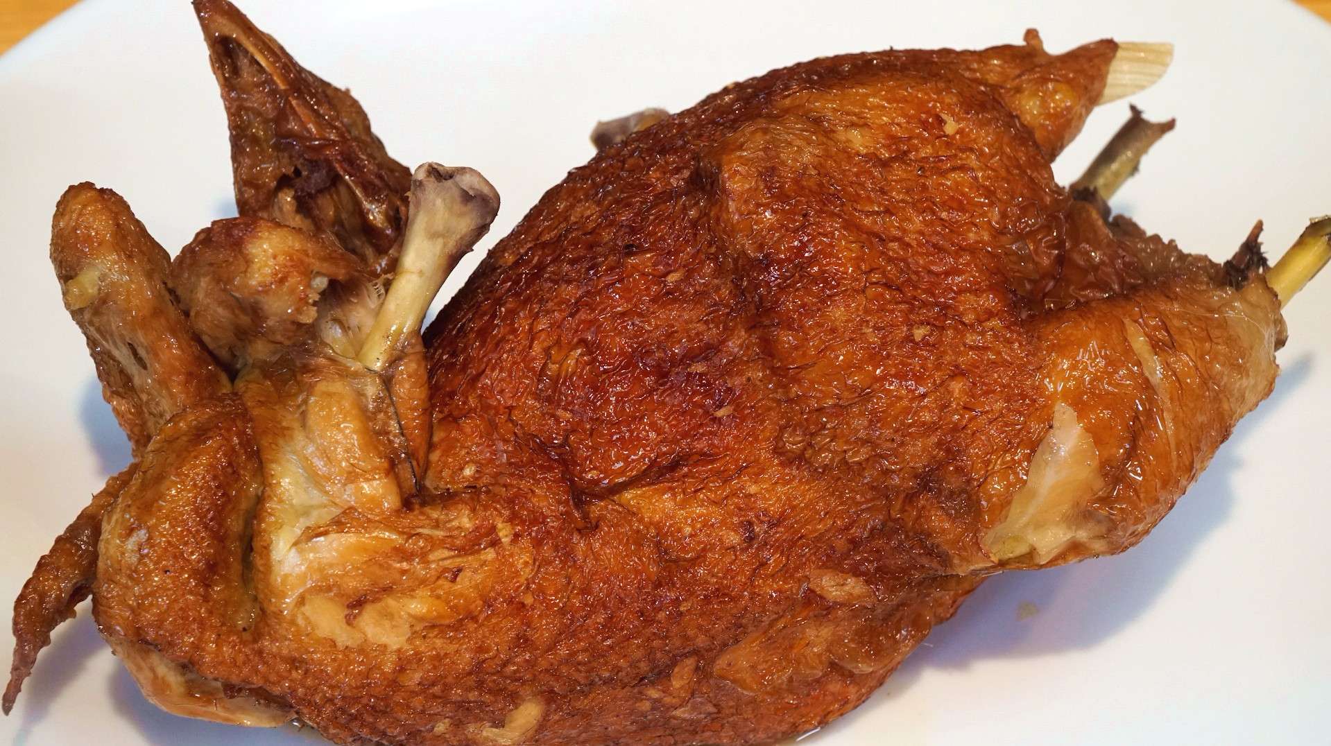 教你秘制烧鸡,熟烂离骨,口齿留香,比外面卖的都好吃