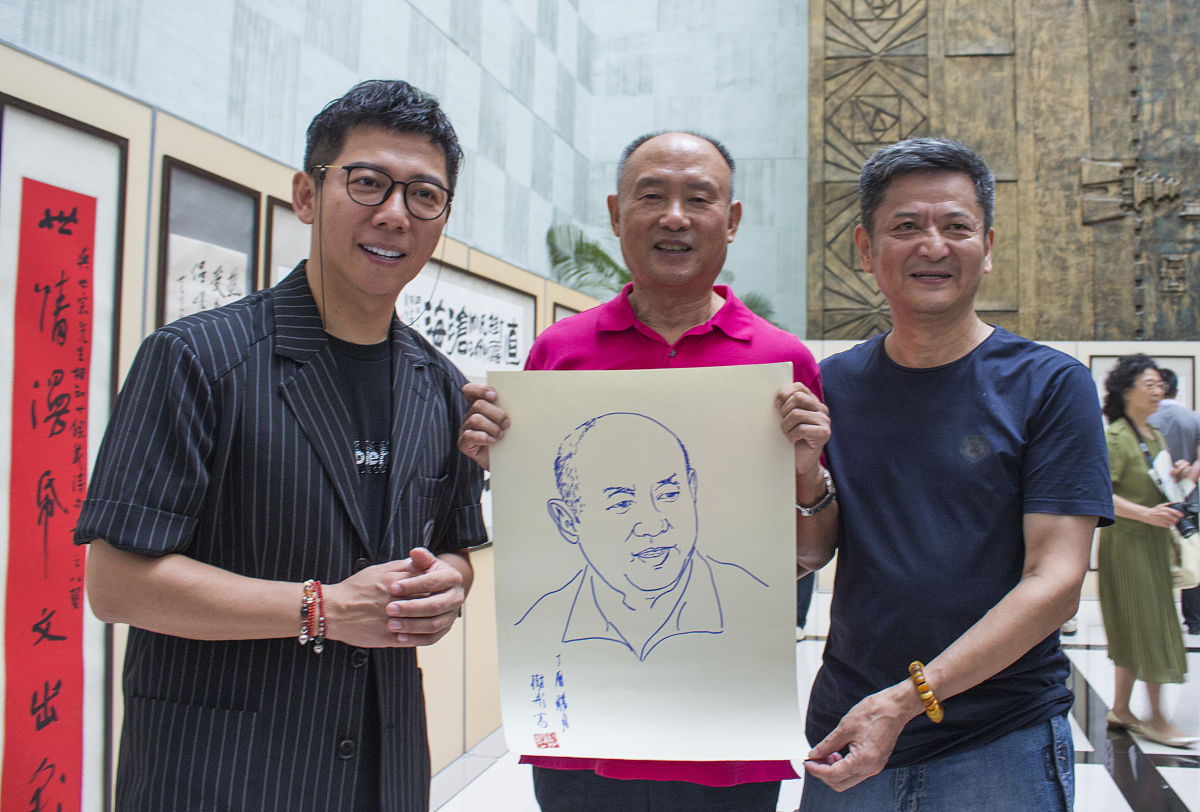 《观音土》作者冯有森的简介