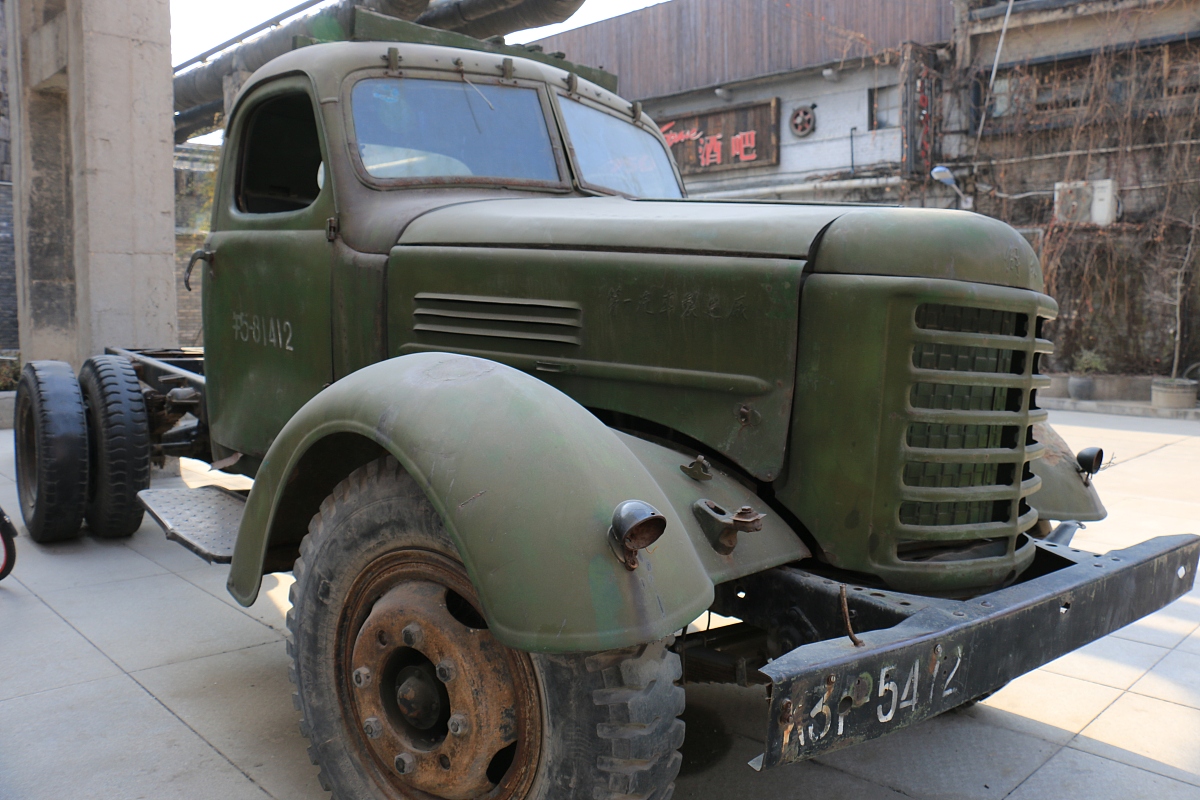 70年代汽车兵徽光情况下对汽车单机件保养的意义是什么为什么要微光下对汽车