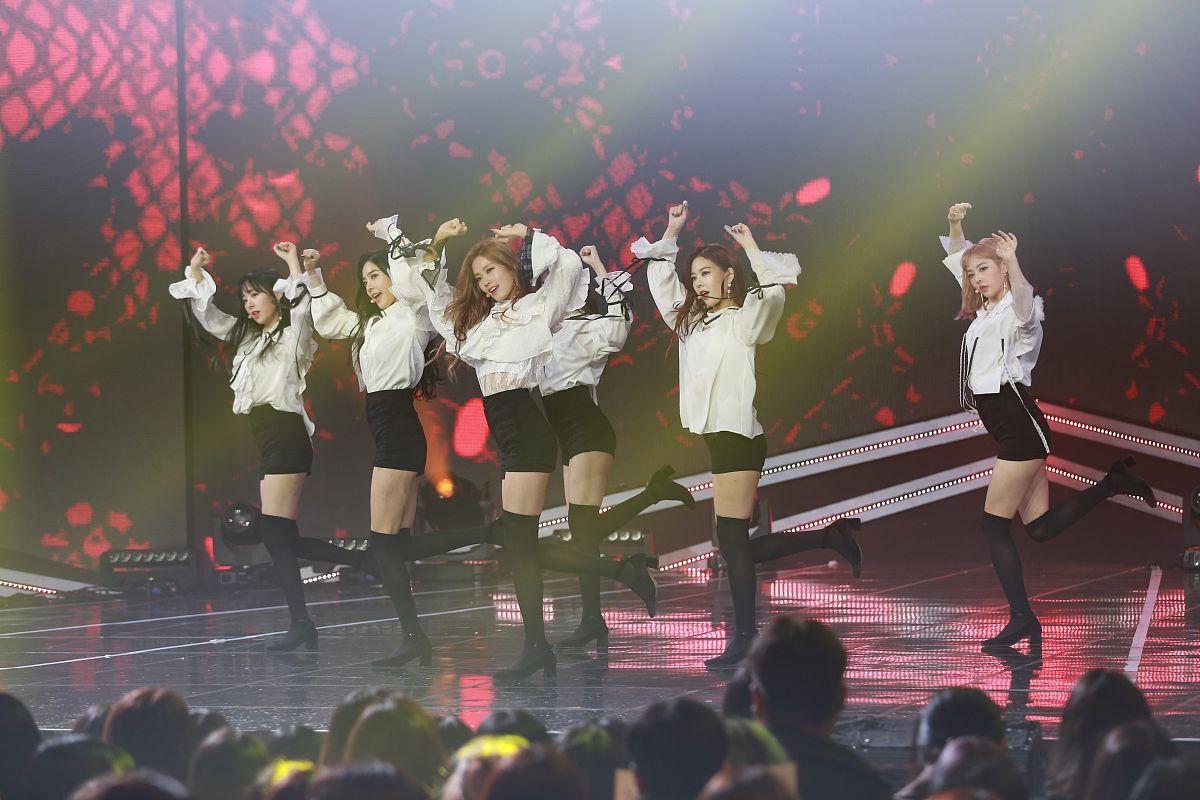 2017年11月22日,首尔,《show champion》现场直播.red velvet